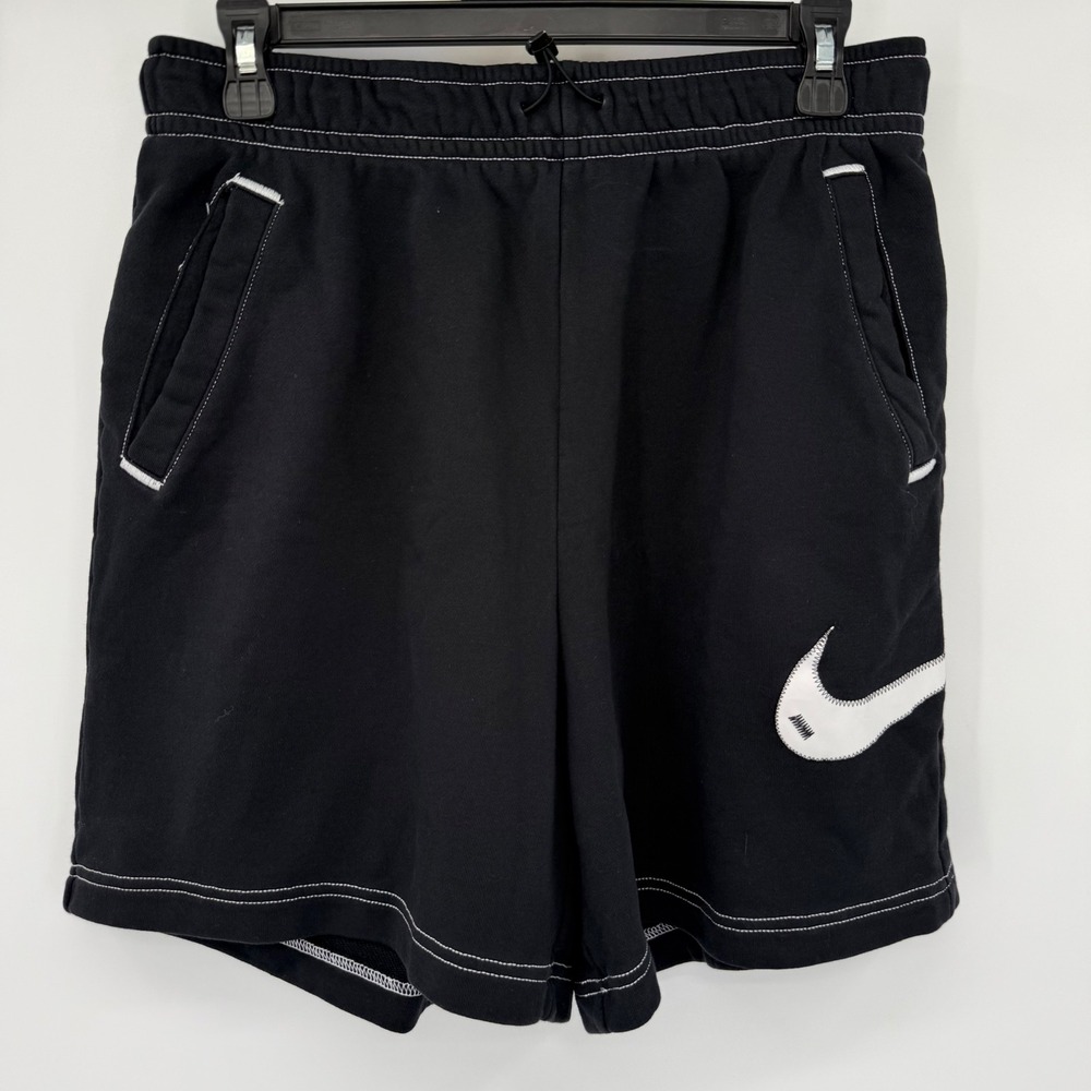 Nike Shorts Men Medium Black Contrast Stitch Applique Swoosh DM6750-010